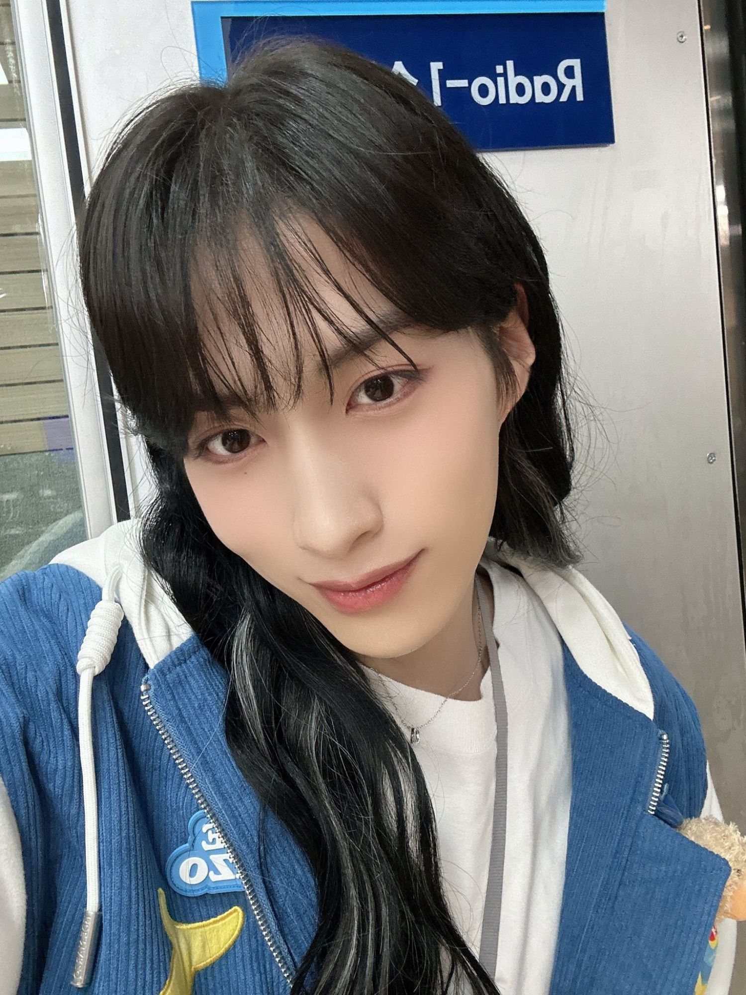 A moment captured by XION (ONEUS)'s fan