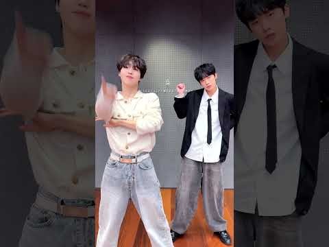 Behind-the-scenes cut of Hyeongjun (CRAVITY)