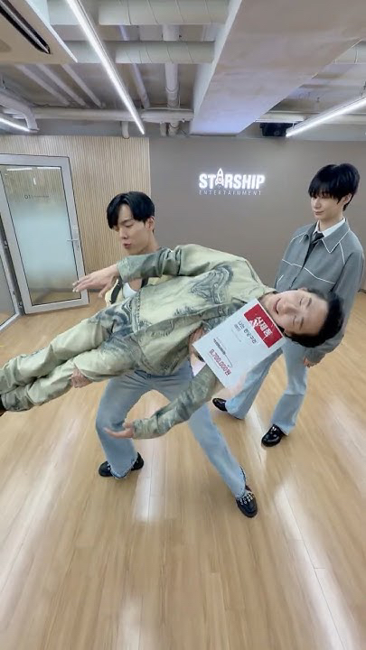 Today's hottest K-pop community feed