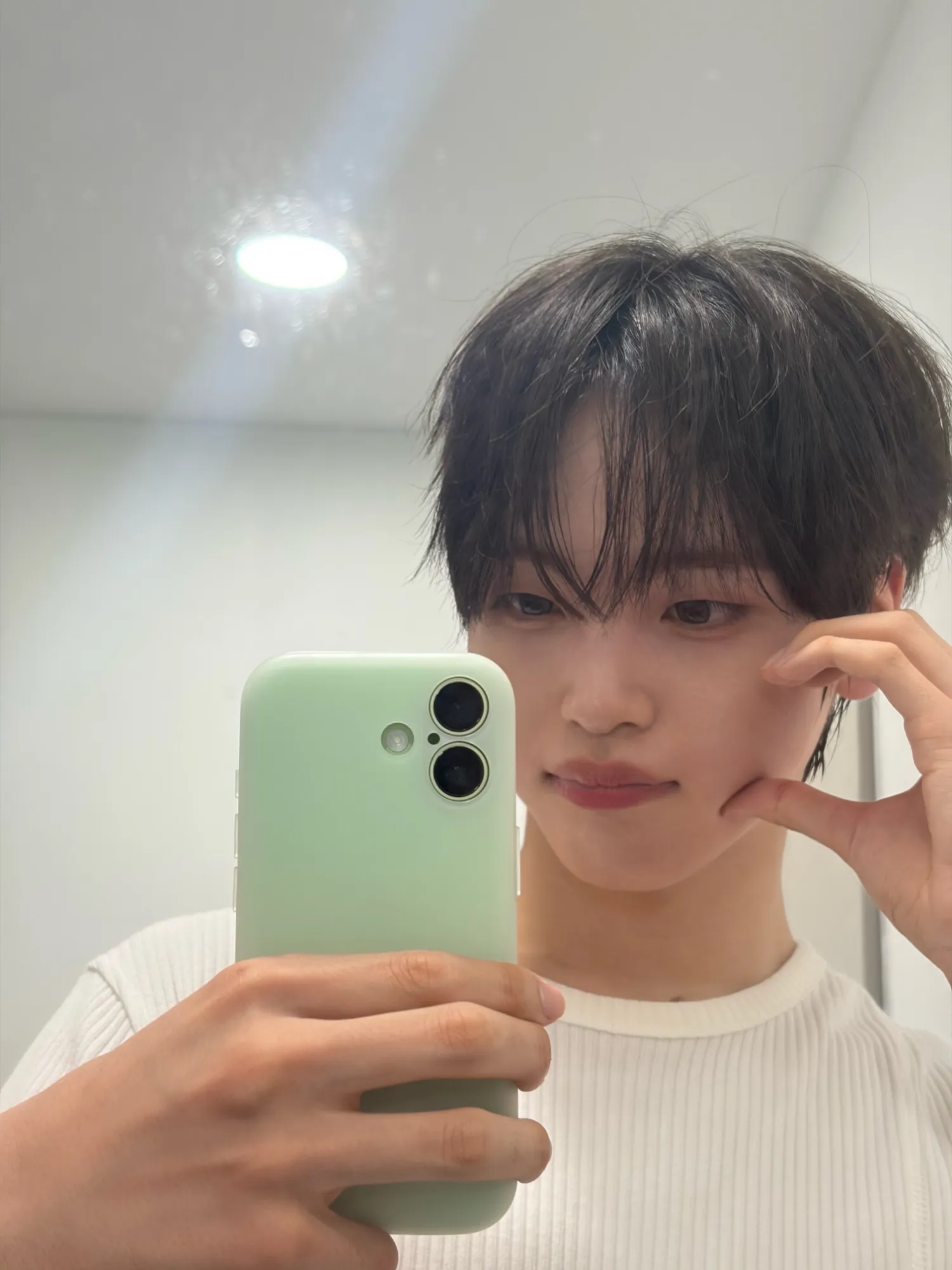 Recent activity shot of Hyeongjun (CRAVITY)
