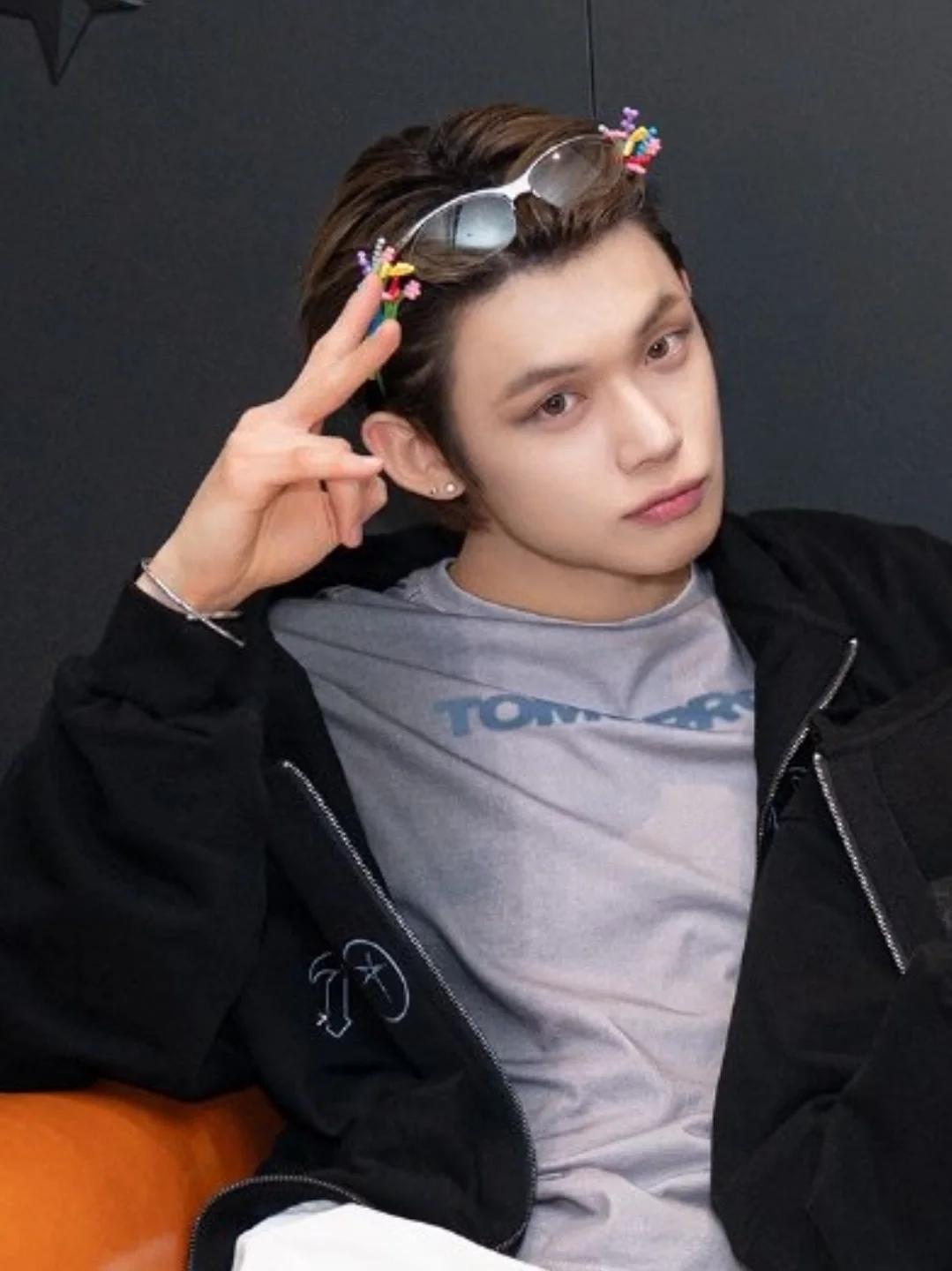 Foto aktivitas terbaru Yeonjun (TOMORROW X TOGETHER)