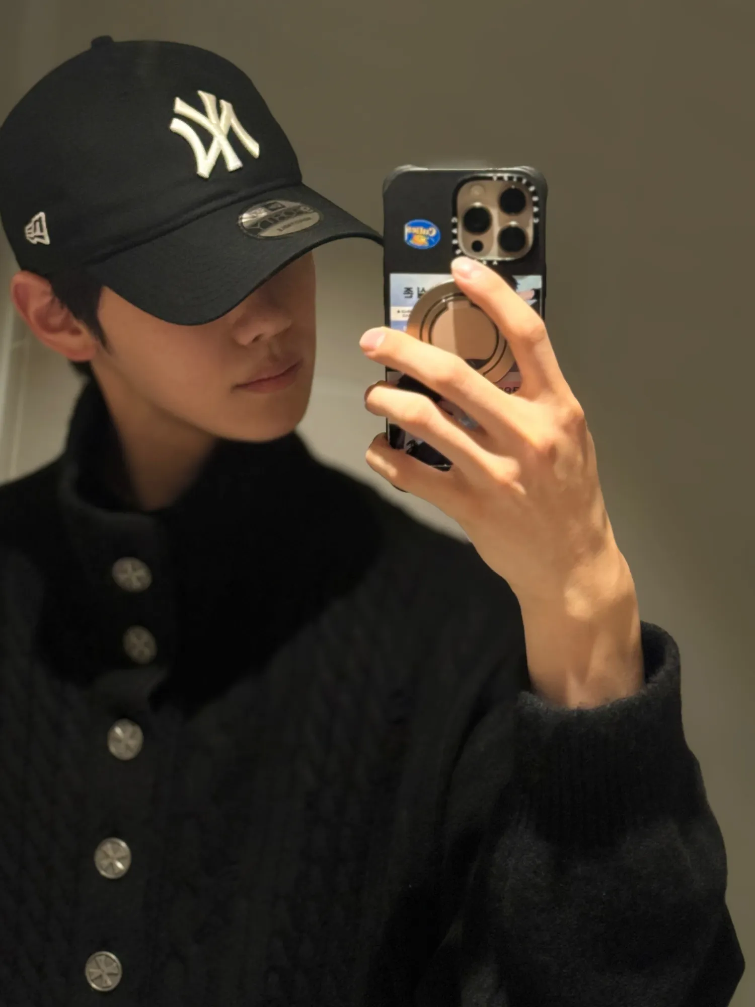 A moment captured by Kim Gyuvin's fan
