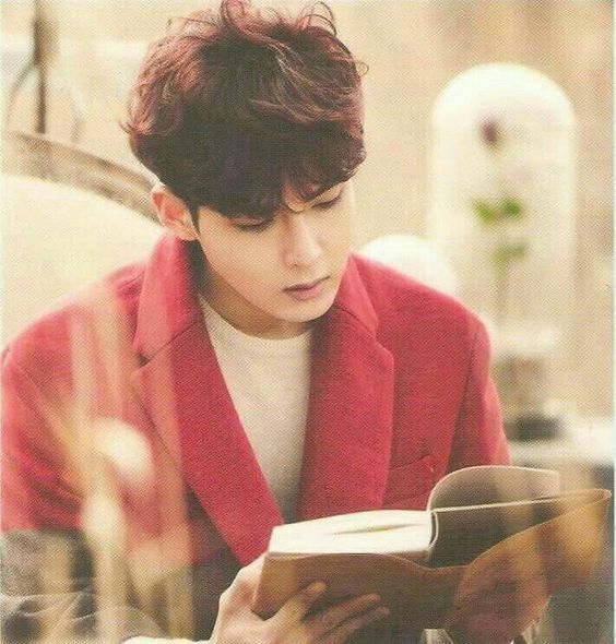 Behind-the-scenes cut of Ryeowook (Super Junior)