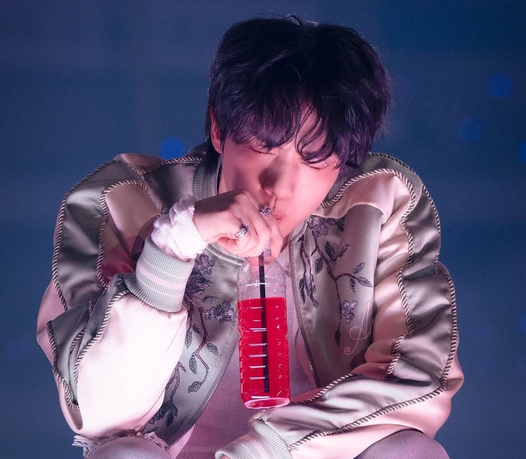 Momen yang diabadikan oleh penggemar Jin (BTS)