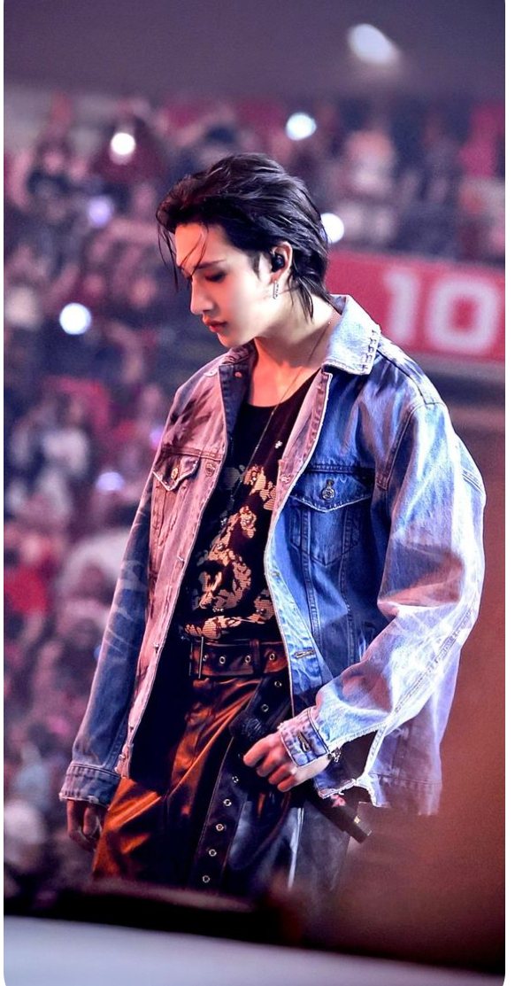 Fandom-recommended wallpaper image of Bang Chan (Stray Kids)