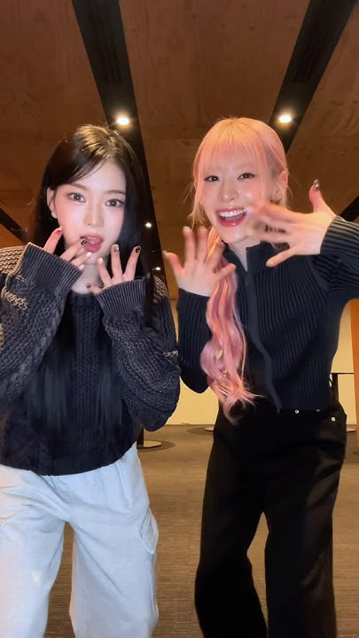 Today's most popular wallpaper in the STAYC community