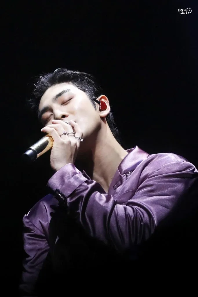 백호 최근 활동샷