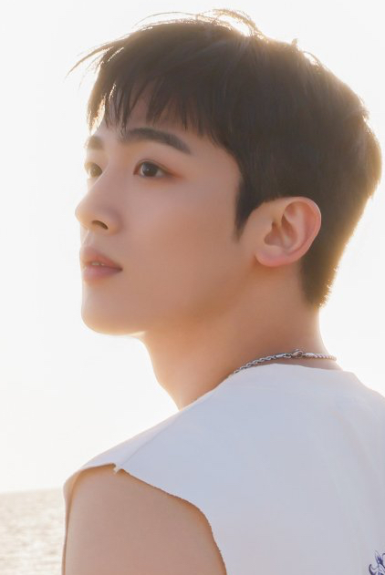 Latest photo of Kim Yohan (WEi)