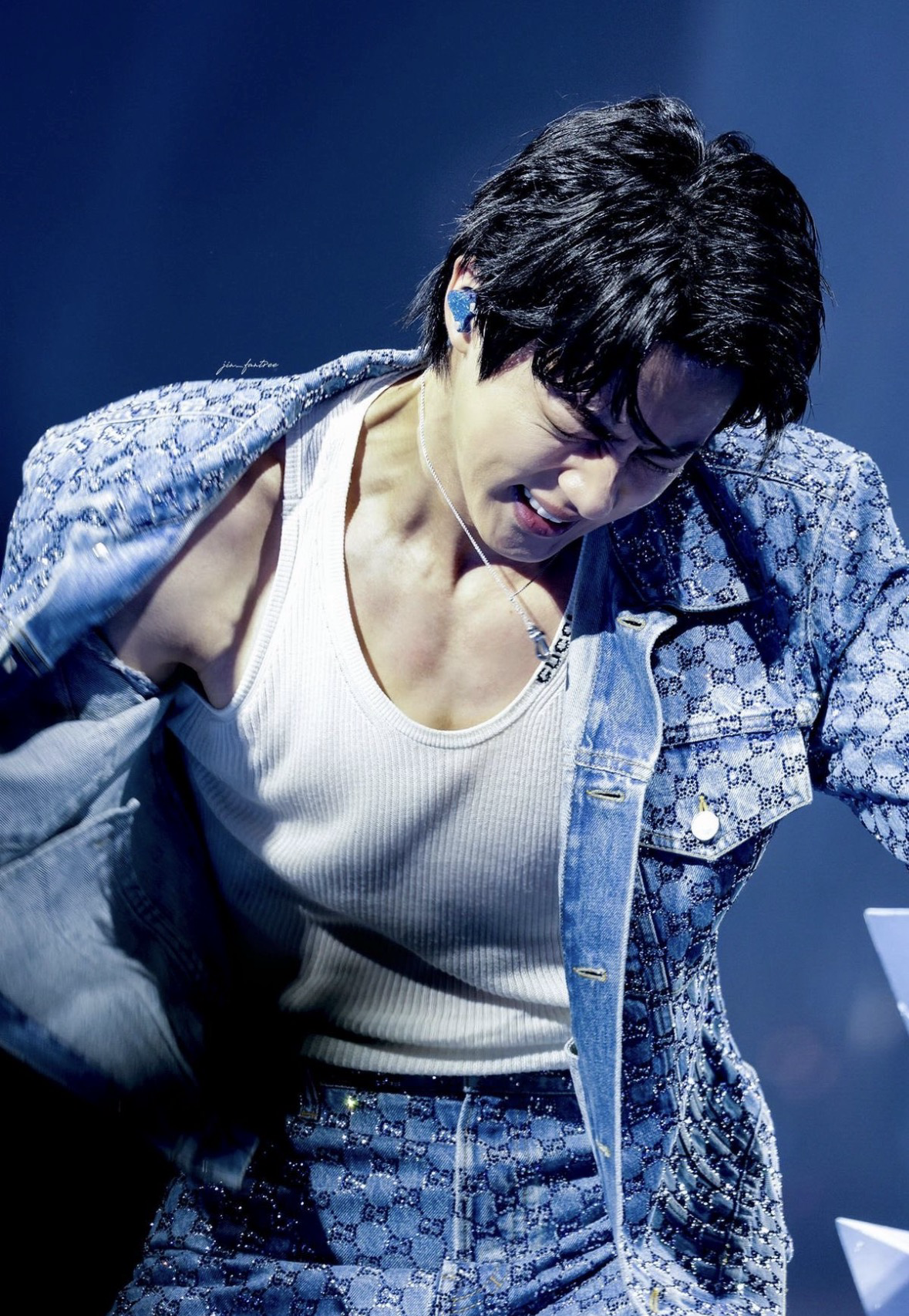 Momen yang diabadikan oleh penggemar Jin (BTS)