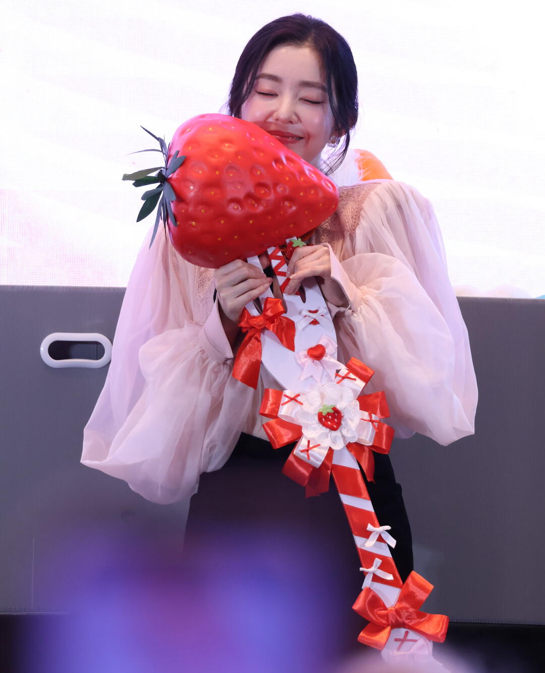 Behind-the-scenes cut of Irene (Red Velvet)