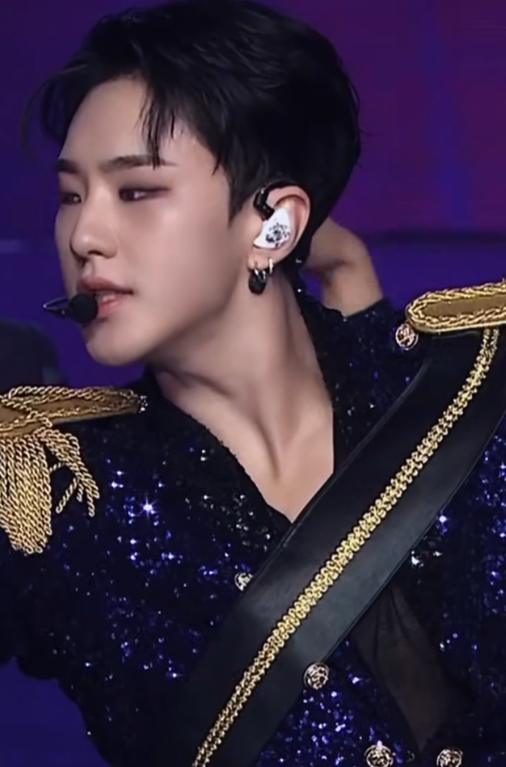 Recent activity shot of Hoshi (SEVENTEEN)