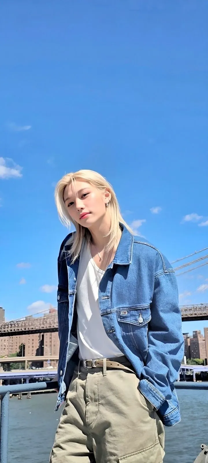 Behind-the-scenes cut of Felix (Stray Kids)