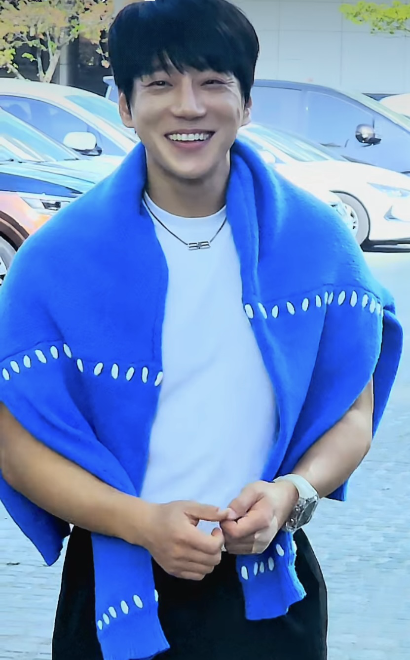 A moment captured by Hwang Chiyeol's fan