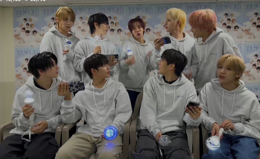 Behind-the-scenes cut of JL (AHOF)