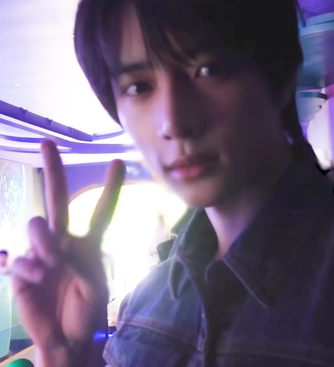 Recent activity shot of Beomgyu (TOMORROW X TOGETHER)