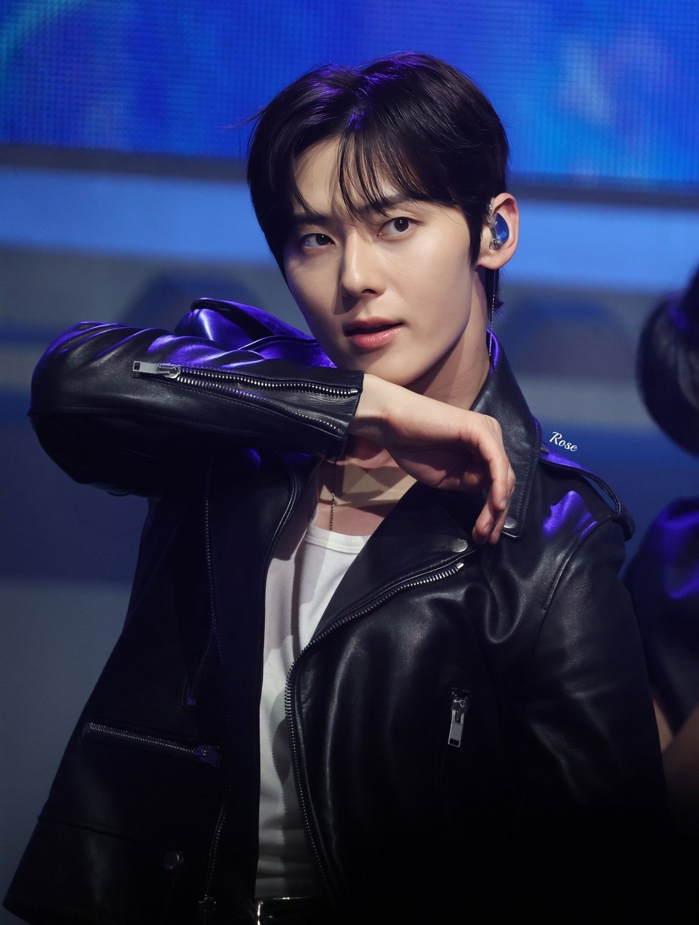 Recent activity shot of Hwang Minhyun