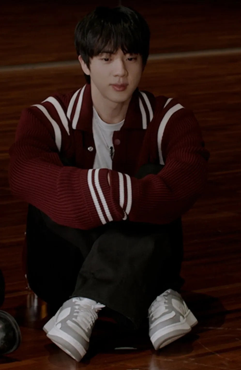 Foto aktivitas terbaru Jin (BTS)