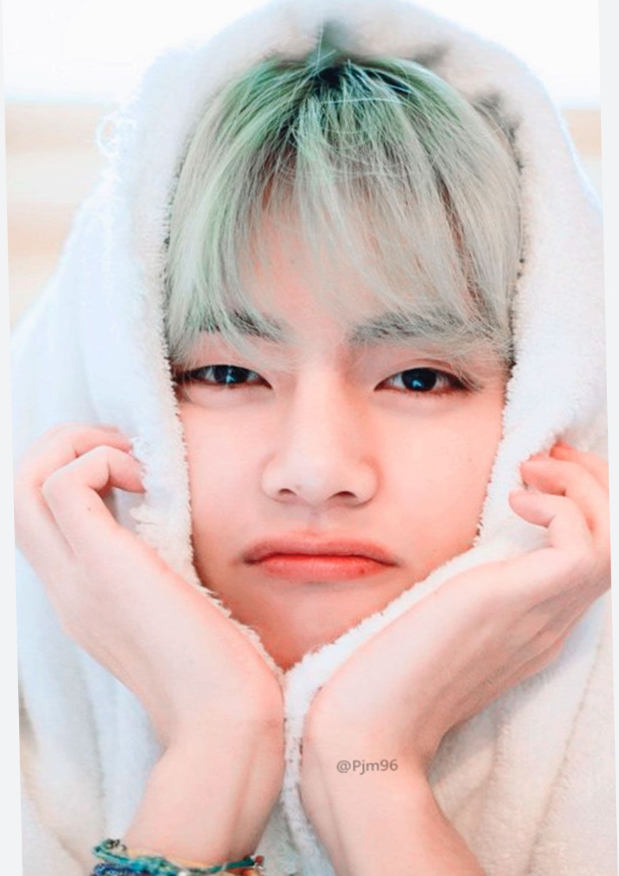 Latest photo of V (BTS)