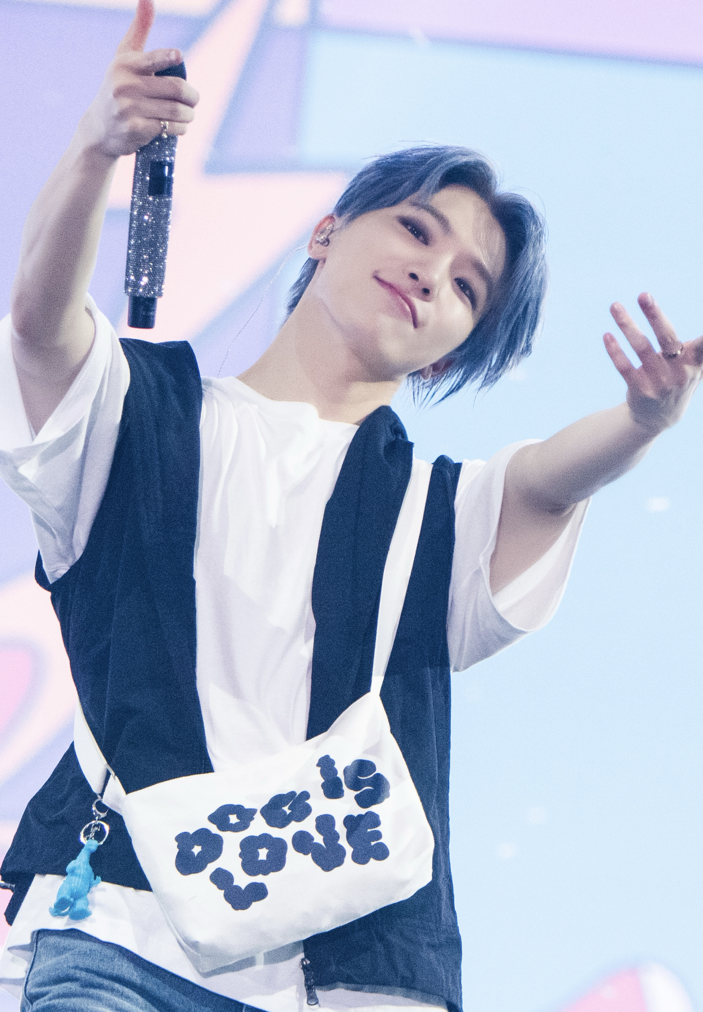 Latest photo of Dino (SEVENTEEN)