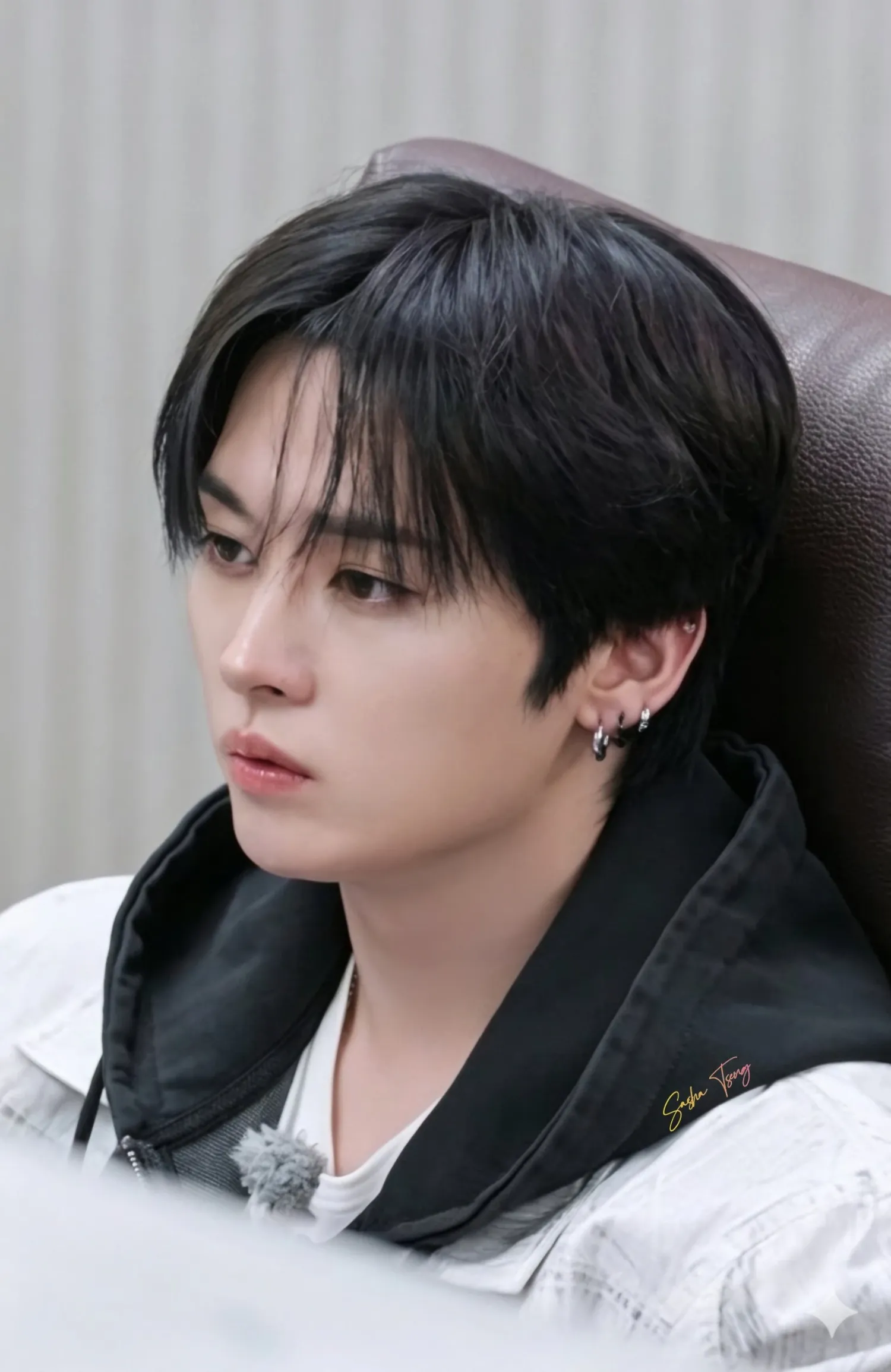 Latest photo of Lee Know (Stray Kids)