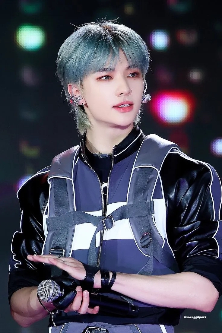 Recent activity shot of Hyunjin (Stray Kids)