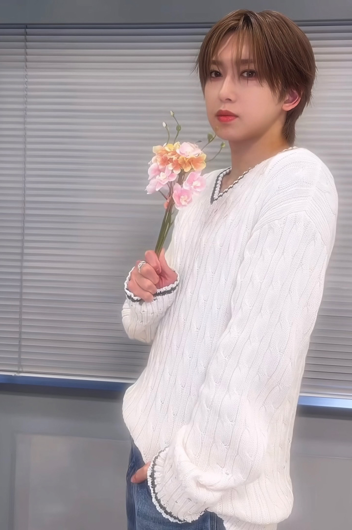 Recent activity shot of Fuma (&TEAM)