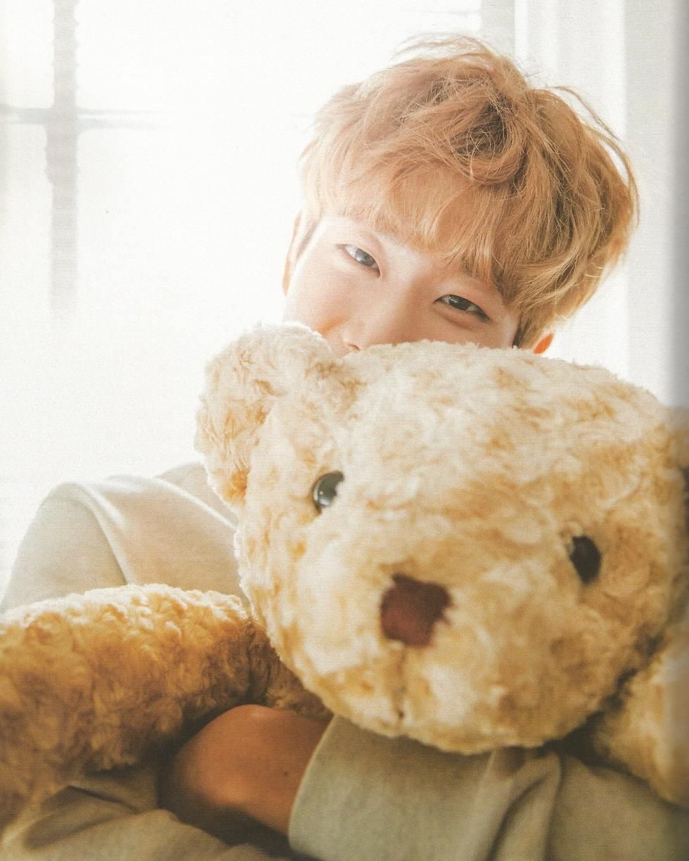 Behind-the-scenes cut of MJ (ASTRO)