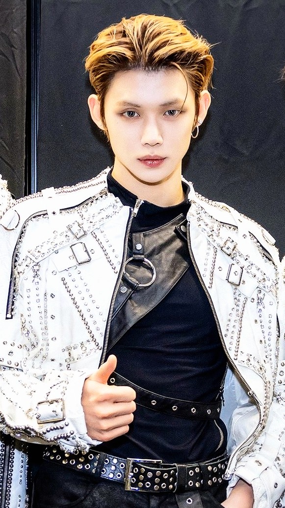 Today's most popular wallpaper in the Yeonjun (TOMORROW X TOGETHER) community