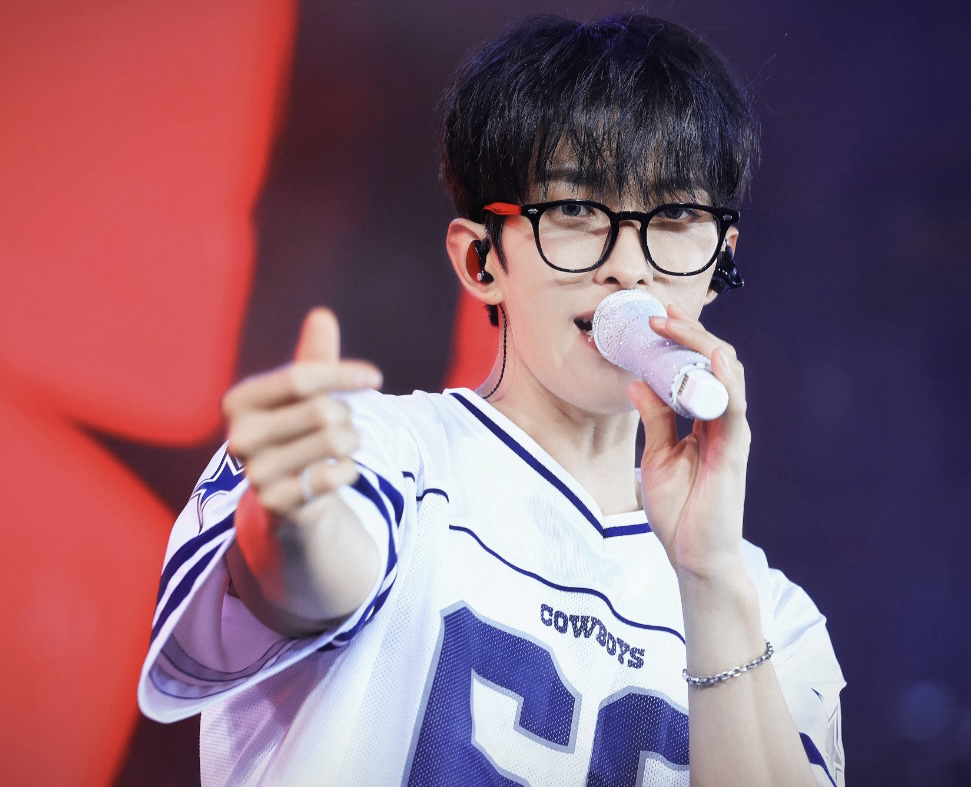 Latest photo of DK (SEVENTEEN)