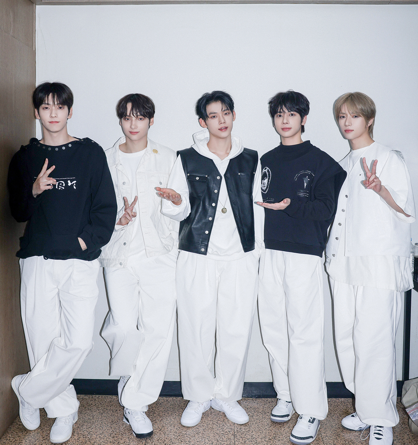 Latest photo of TOMORROW X TOGETHER