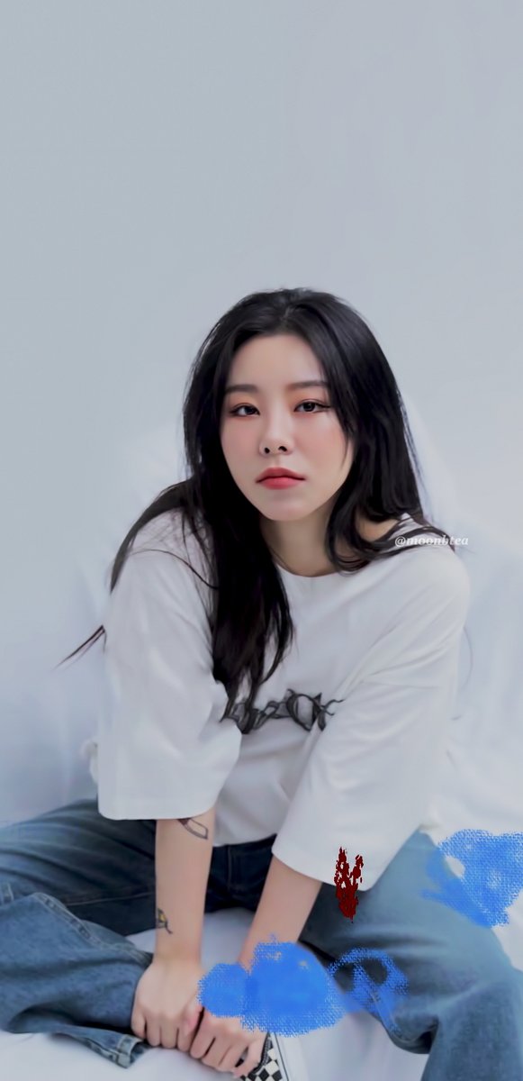 Recent activity shot of Wheein (MAMAMOO)