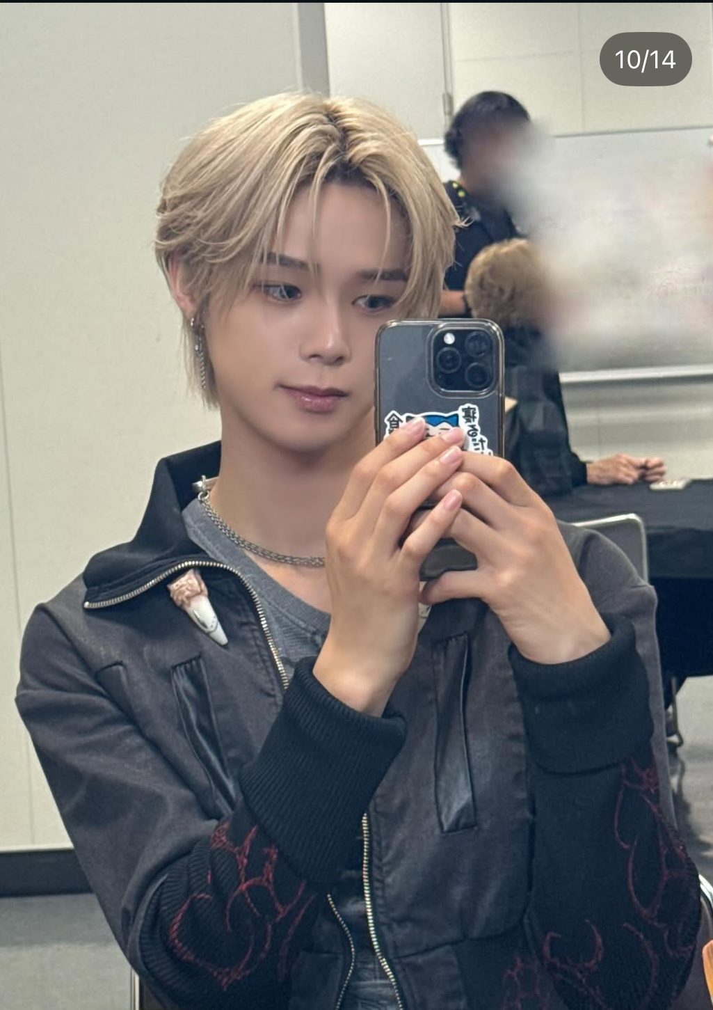 Behind-the-scenes cut of K (&TEAM)