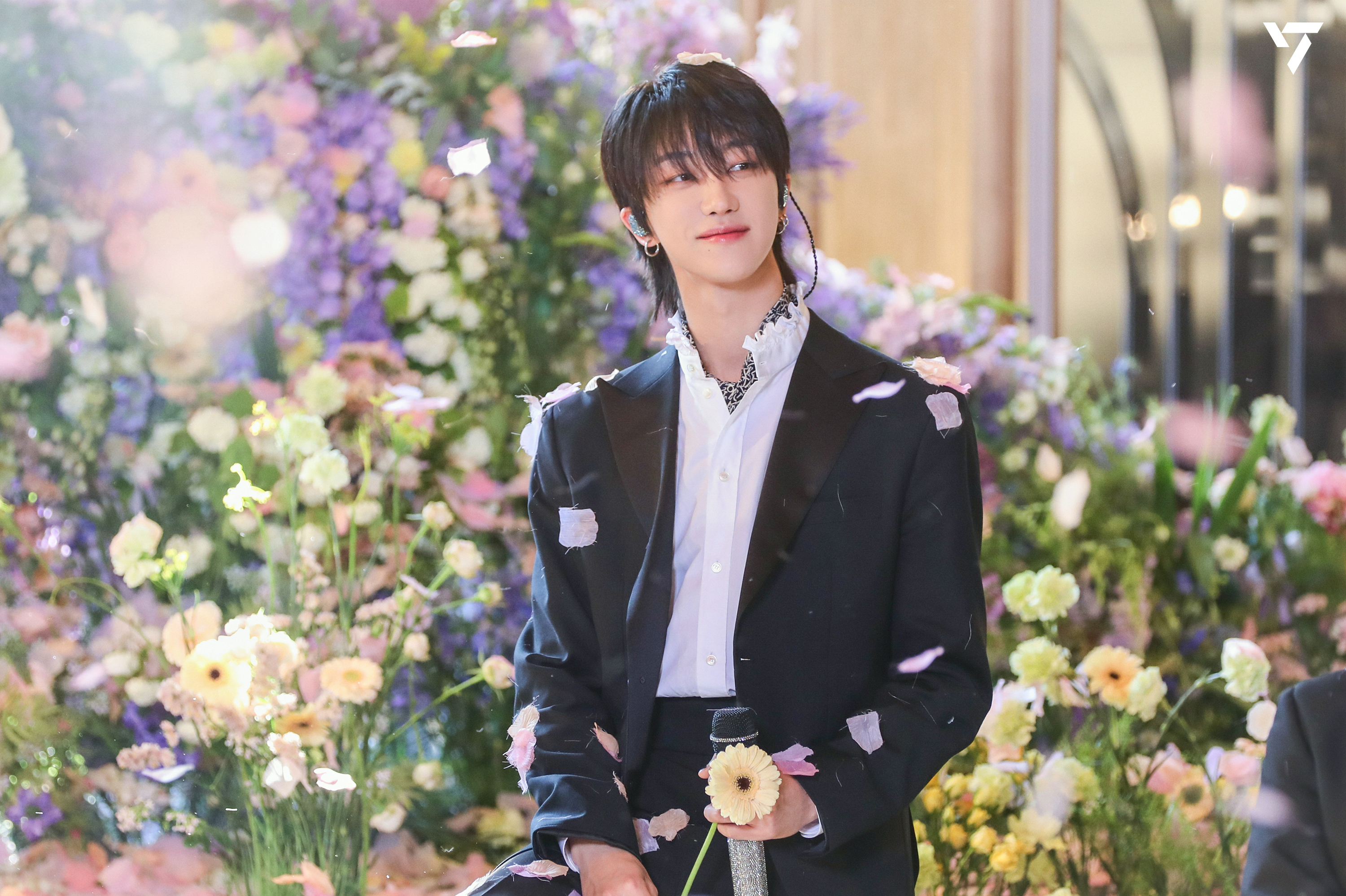 Recent activity shot of The 8 (SEVENTEEN)