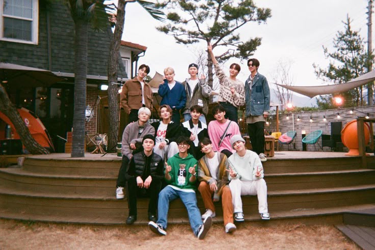 Recent activity shot of SEVENTEEN