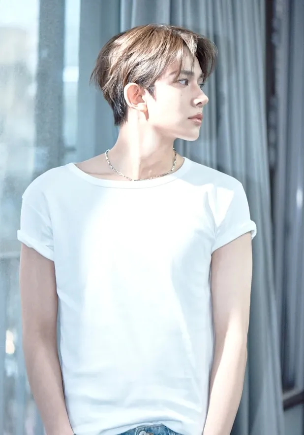 Behind-the-scenes cut of Heeseung