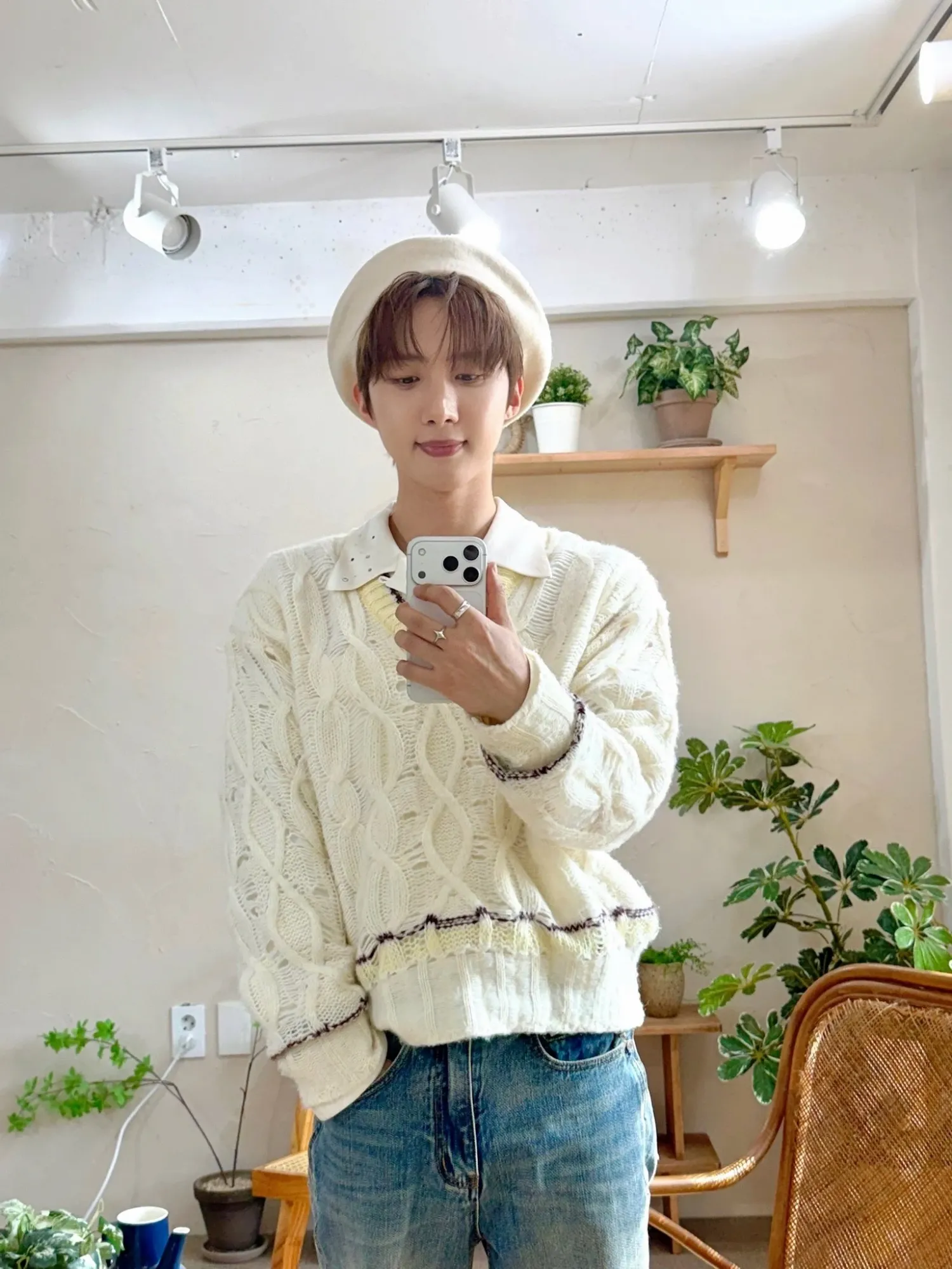 Latest photo of Hui (PENTAGON)