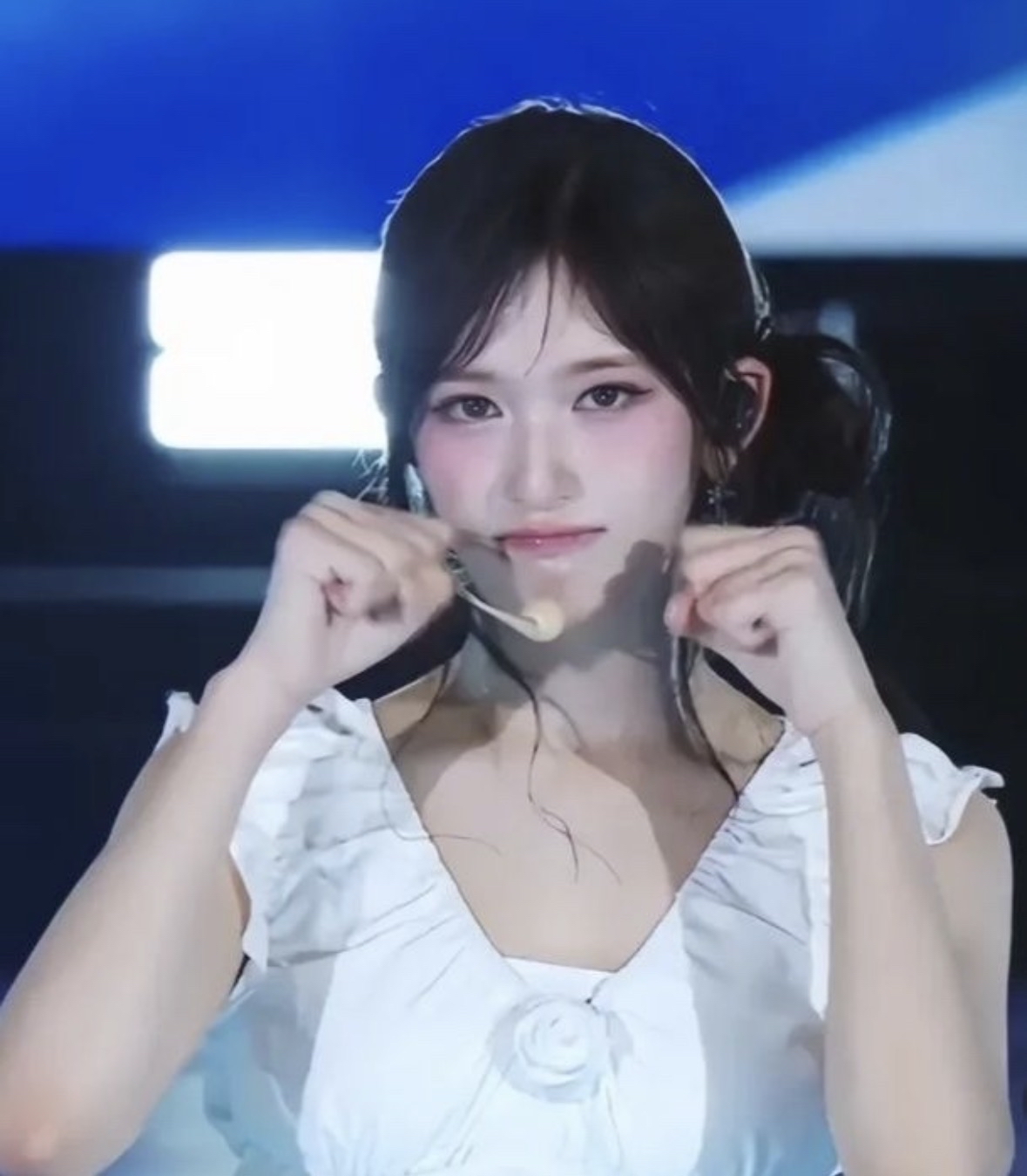 Behind-the-scenes cut of Leeseo (IVE)