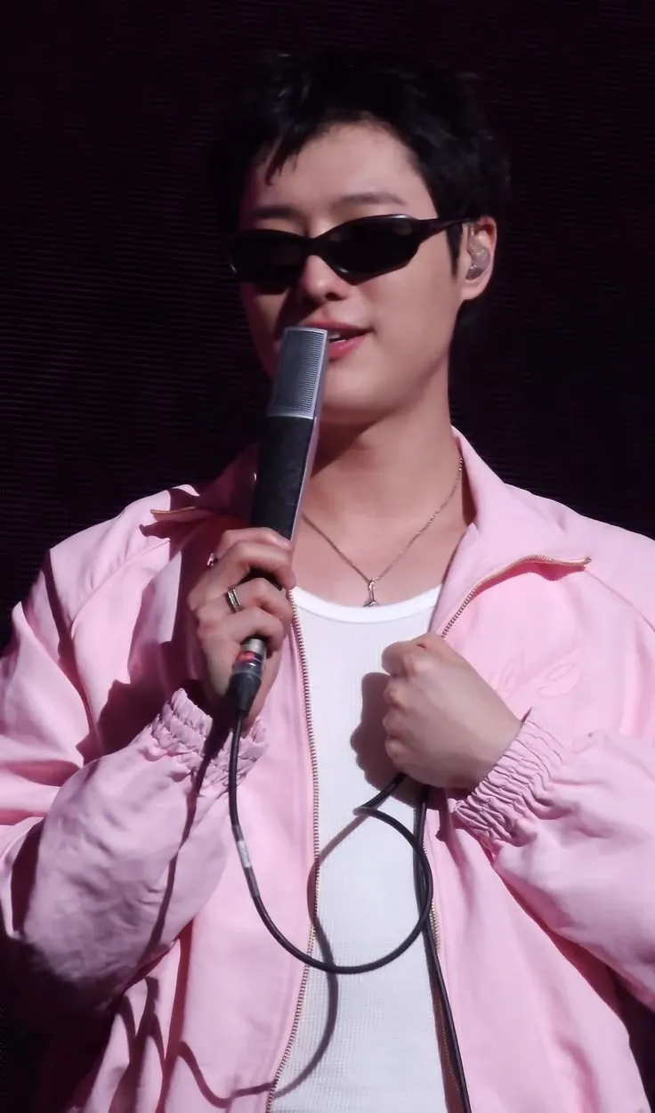 Today's most popular wallpaper in the WOODZ community