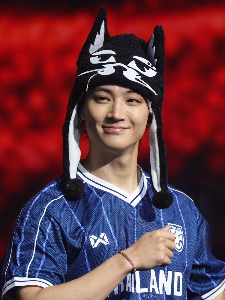 Behind-the-scenes cut of JAY B (GOT7)