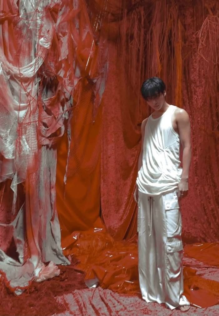 Behind-the-scenes cut of Seonghwa (ATEEZ)