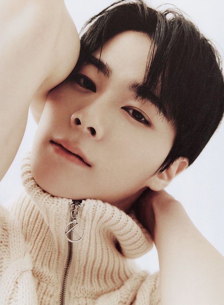 Behind-the-scenes cut of Moonbin (ASTRO)