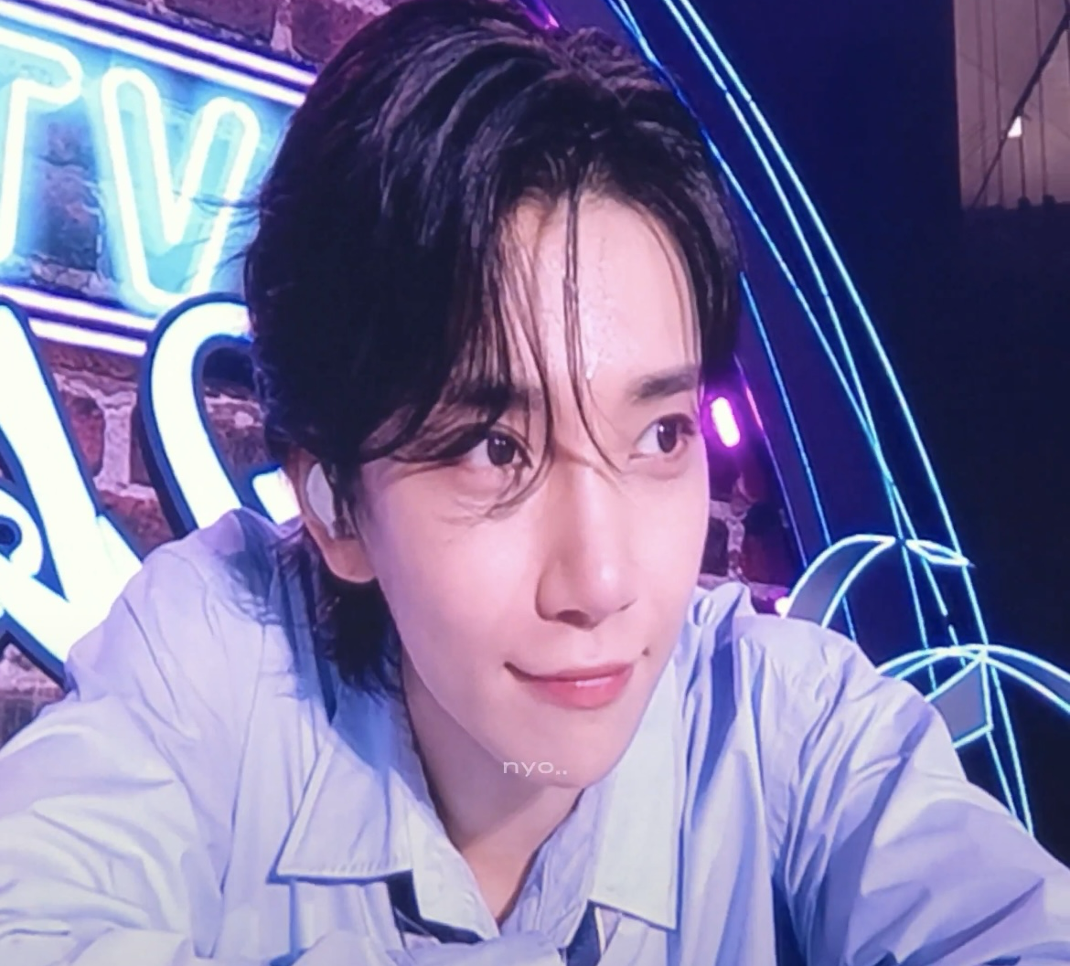 Recent activity shot of Joshua (SEVENTEEN)