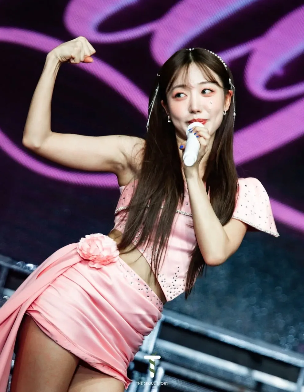 Momen yang diabadikan oleh penggemar Kim Namjoo (Apink)