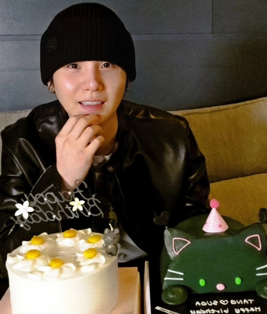 SUGA (BTS)の最新写真