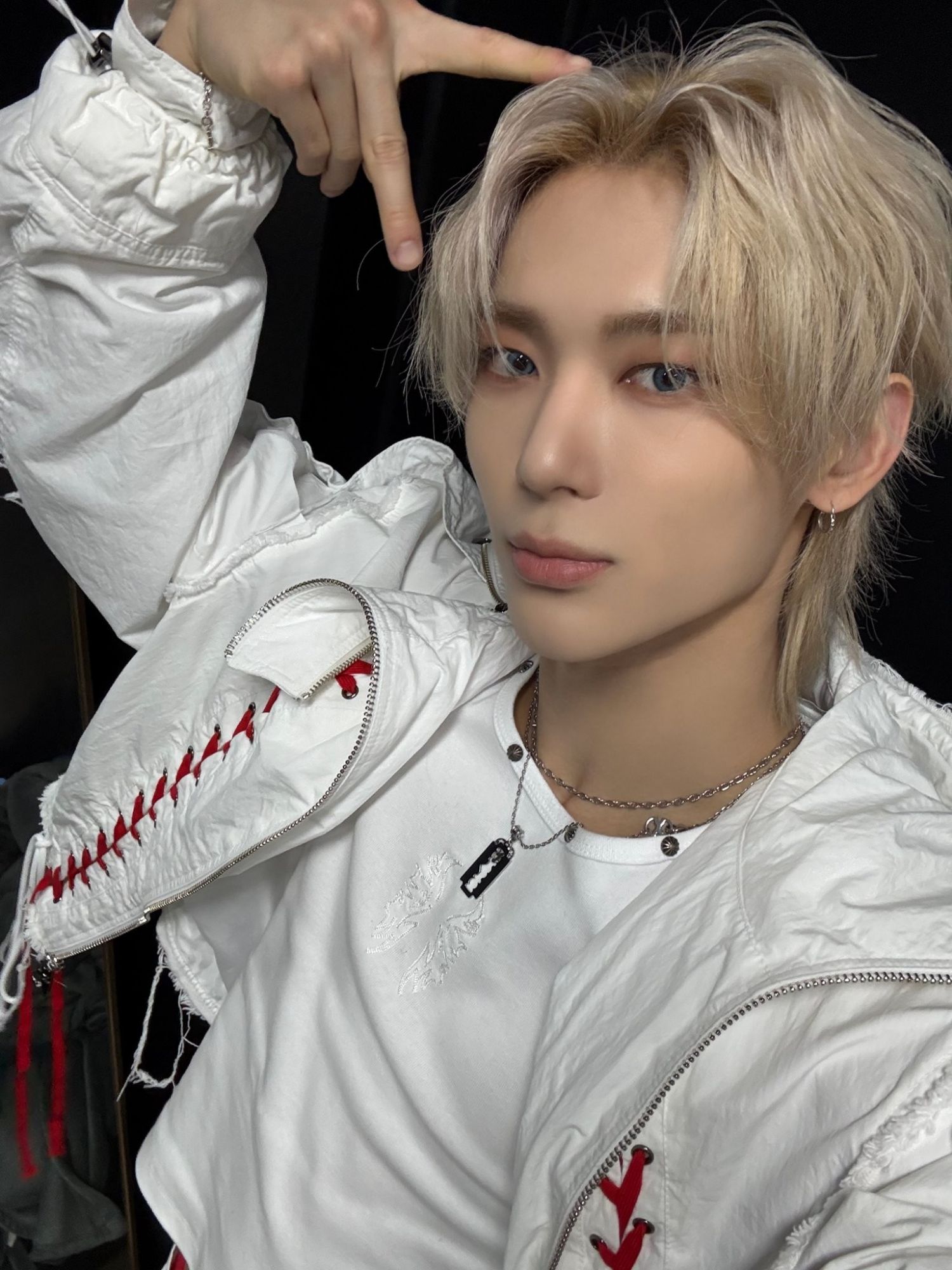 Latest photo of Siyun (NOWZ)