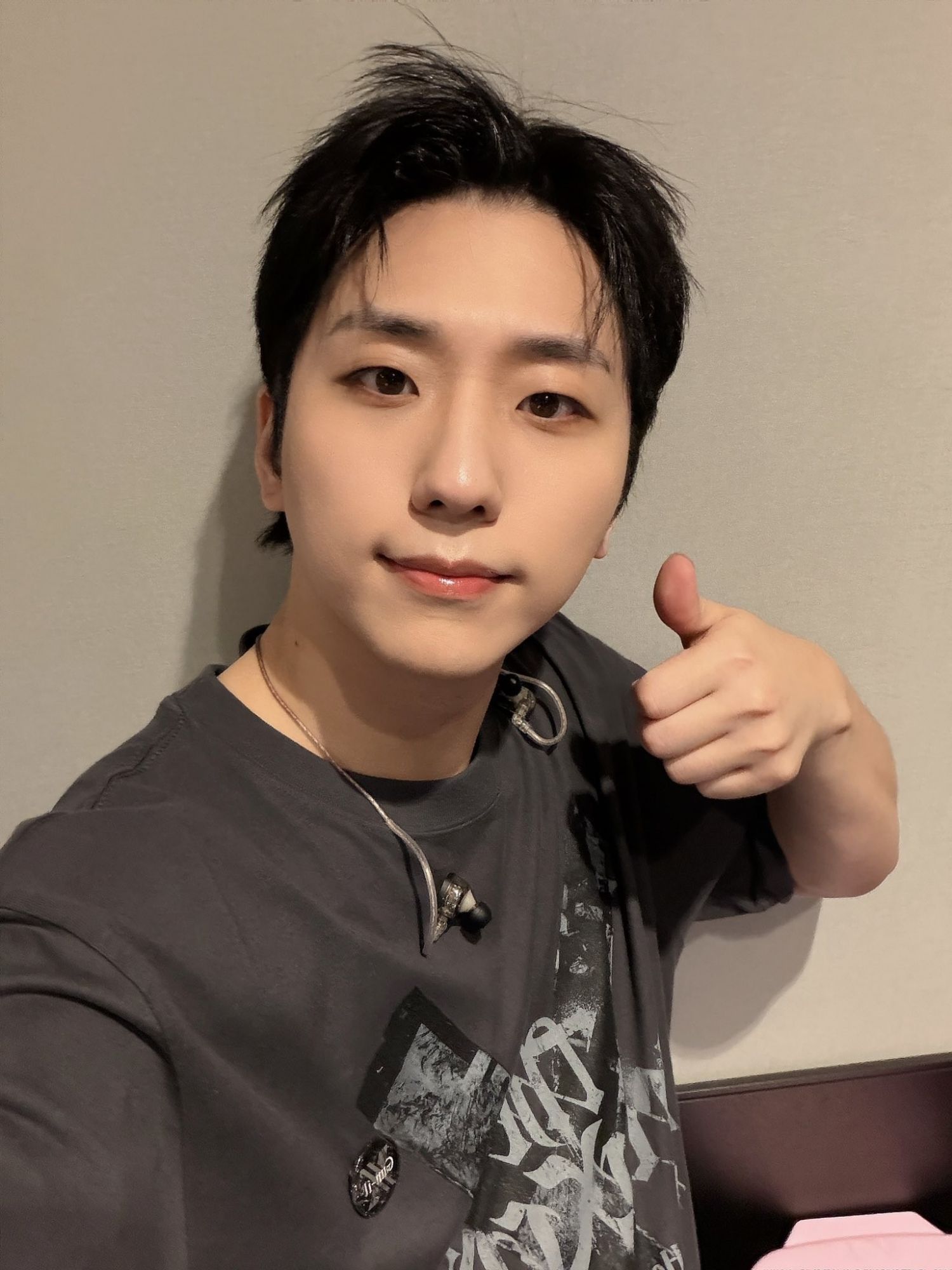 Latest photo of Gun-il (Xdinary Heroes)