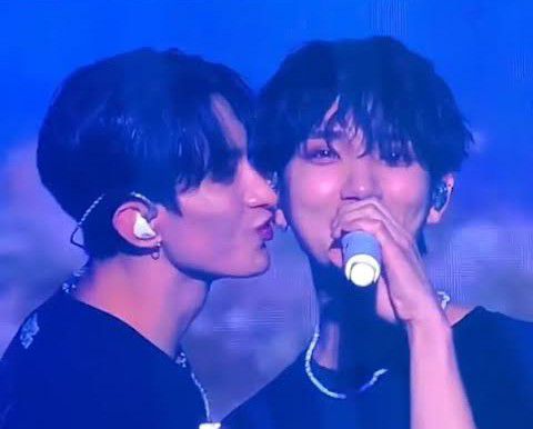 A moment captured by Joshua (SEVENTEEN)'s fan