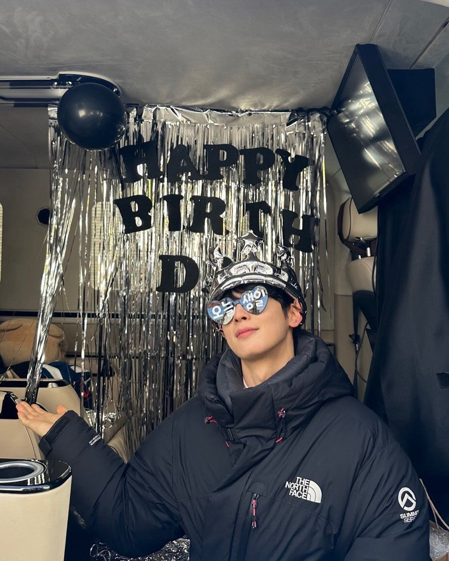 A moment captured by Eunwoo (ASTRO)'s fan