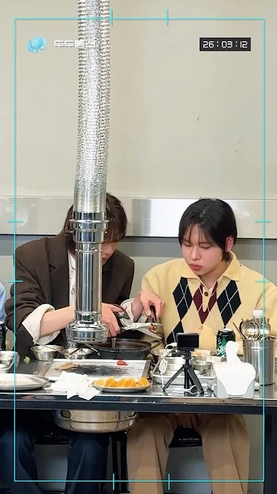 The most beloved wallpaper among IDID's fans