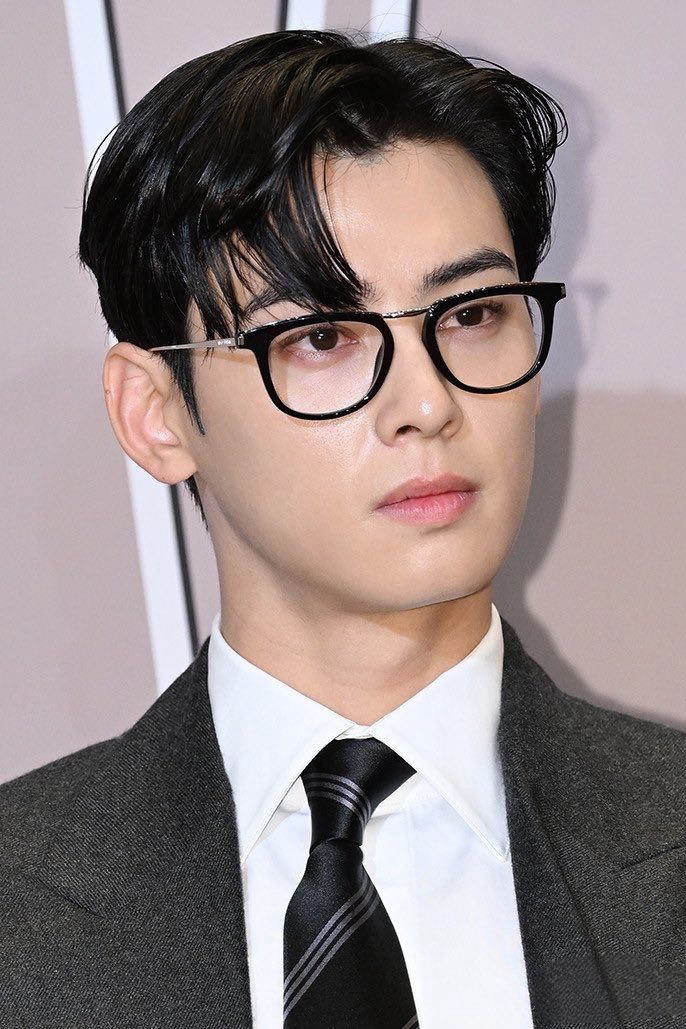 Recent activity shot of Eunwoo (ASTRO)